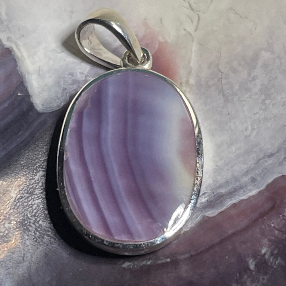 Medium Oval wampum quahog shell sterling silver pendant jewelry P1072